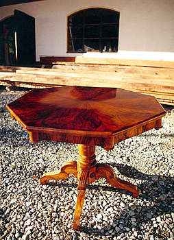 Möbelrestauration - Möbel restaurieren, Möbelrestaurator - alte Möbel restaurieren